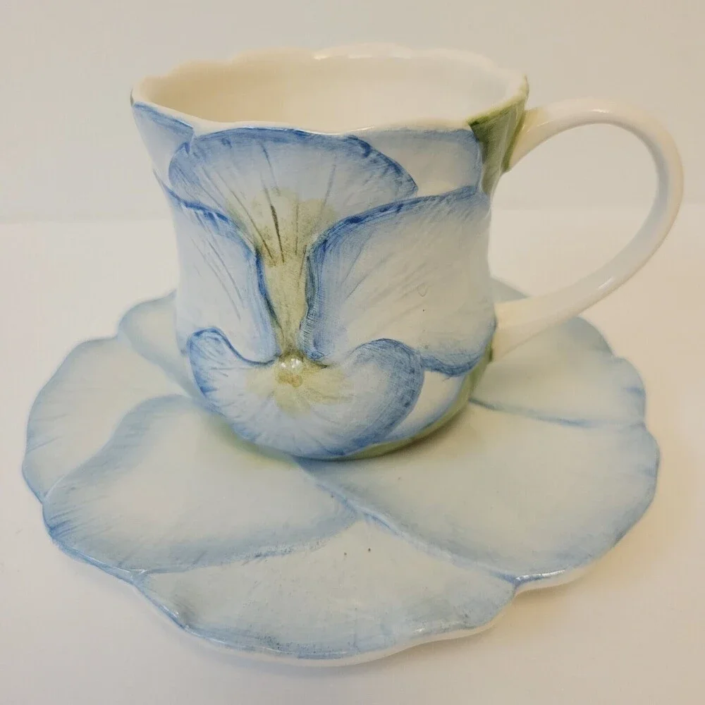 Vintage 1994 Heart & Home Desgns Blue Tulip Design Teacup And Saucer